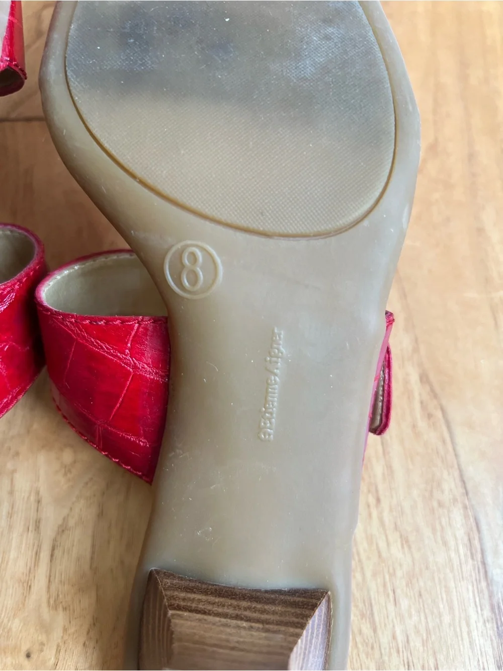 Women’s Size 8 Red Crocodile Print Etienne Aigner Heeled Sandals
